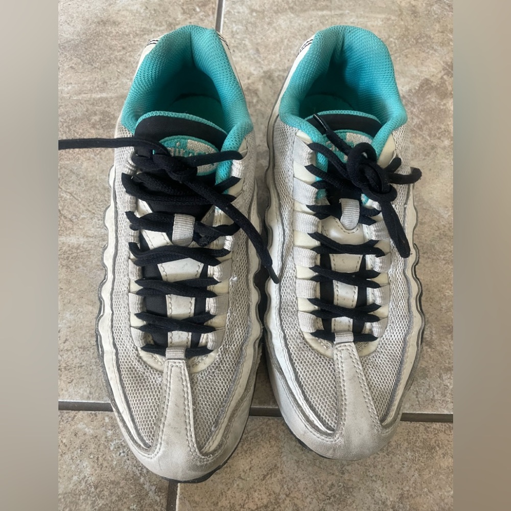 Nike Air - white, black and teal, size 4Y - great condition